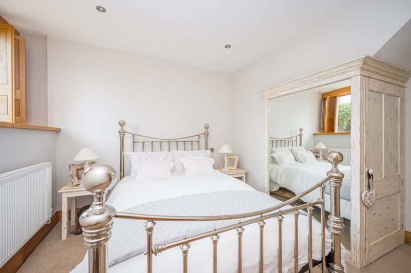 Bedroom- click for photo gallery